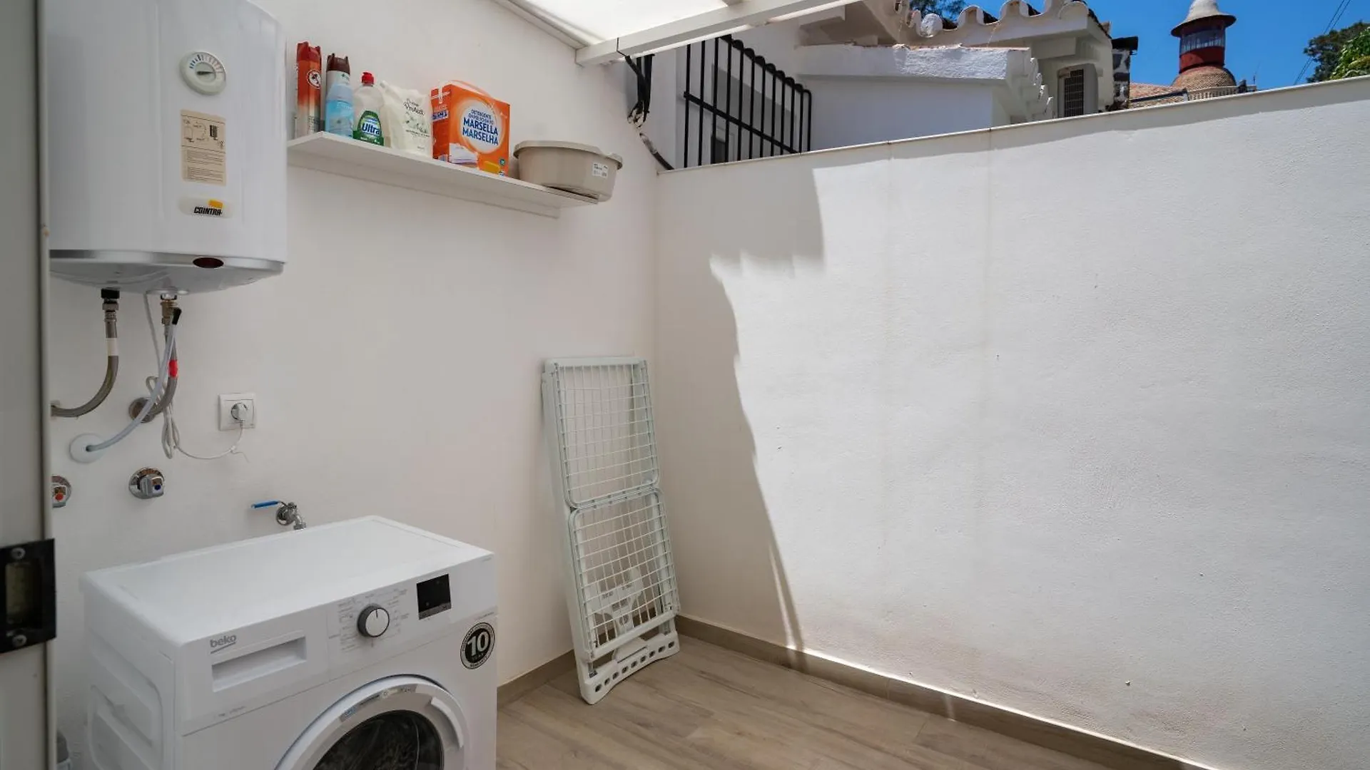 Dom wakacyjny Pedregalejo Casita - Walkable To Beach Malaga