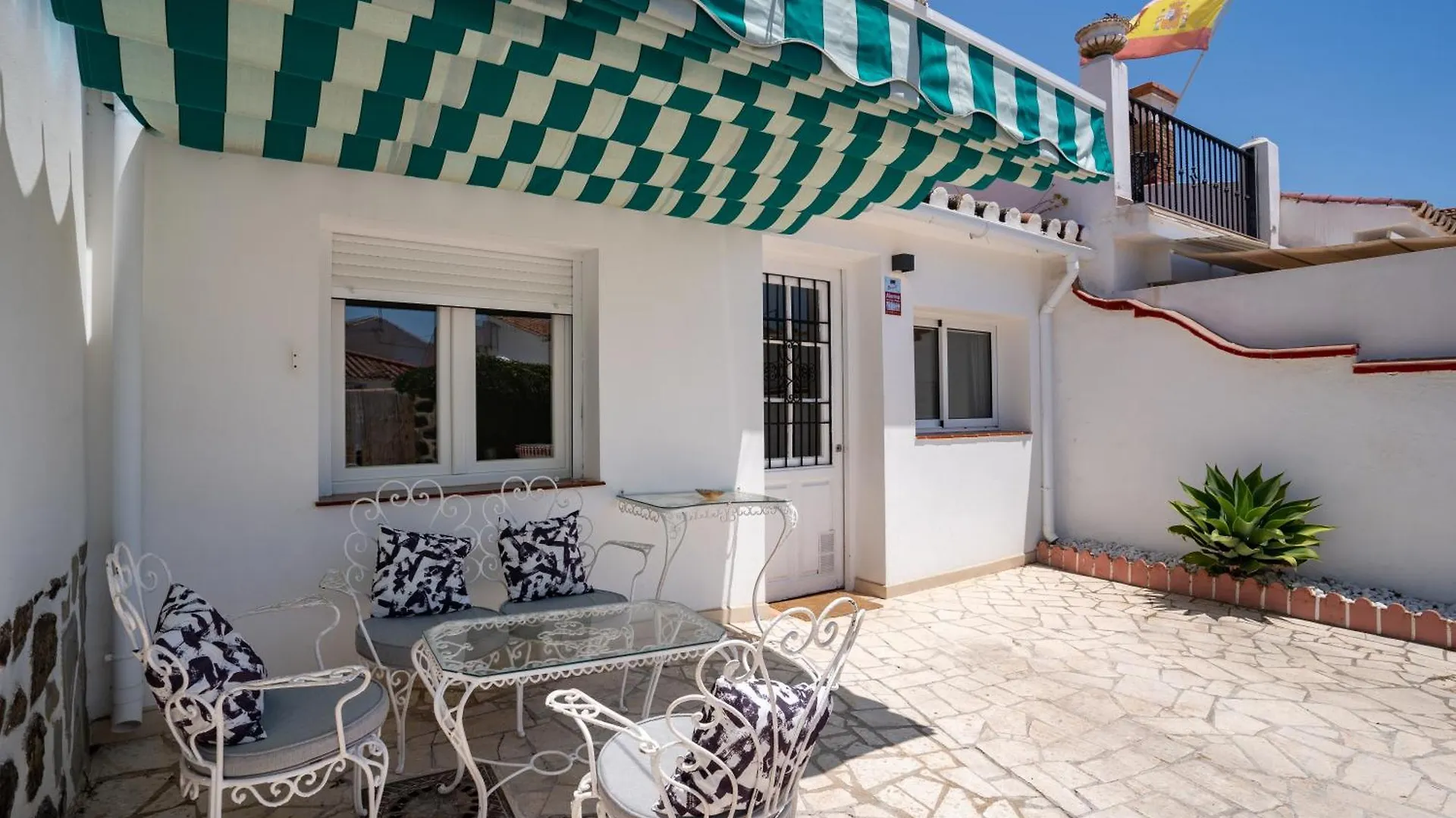 Pedregalejo Casita - Walkable To Beach Malaga 0*,